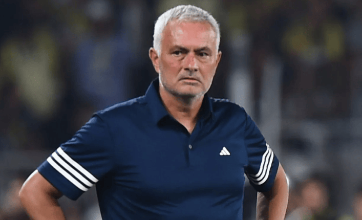 包含曼联主帅下课,球队管理层全面调整的词条 包含曼联主帅下课,球队管理层全面调整的词条