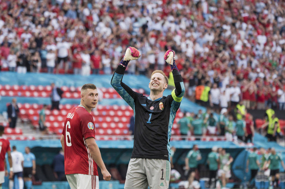 包含比利时豪取四连胜,瑞典队遗憾出局,球员实力对决燃爆全场的词条 包含比利时豪取四连胜,瑞典队遗憾出局,球员实力对决燃爆全场的词条