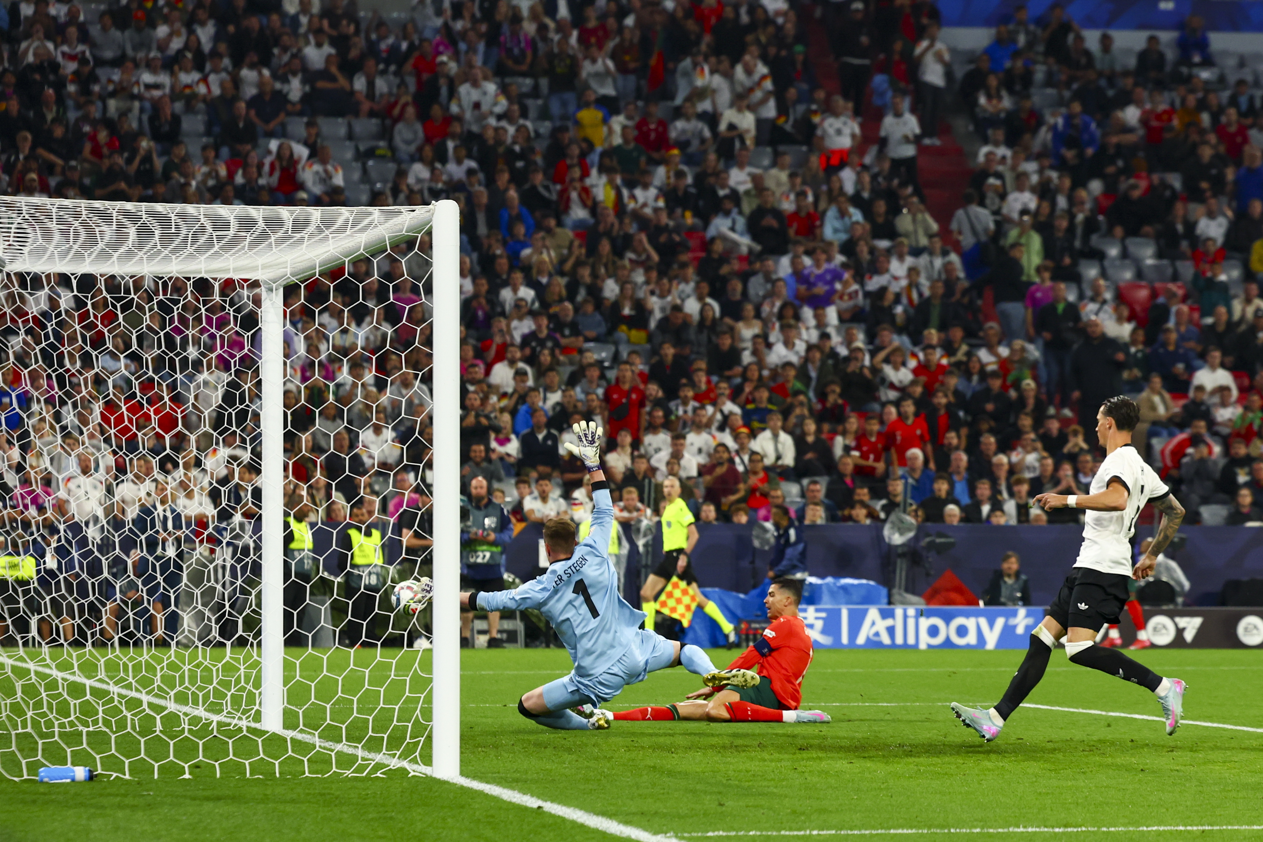 欧洲足球国家队备战期间展现出色技艺 欧洲足球国家队备战期间展现出色技艺