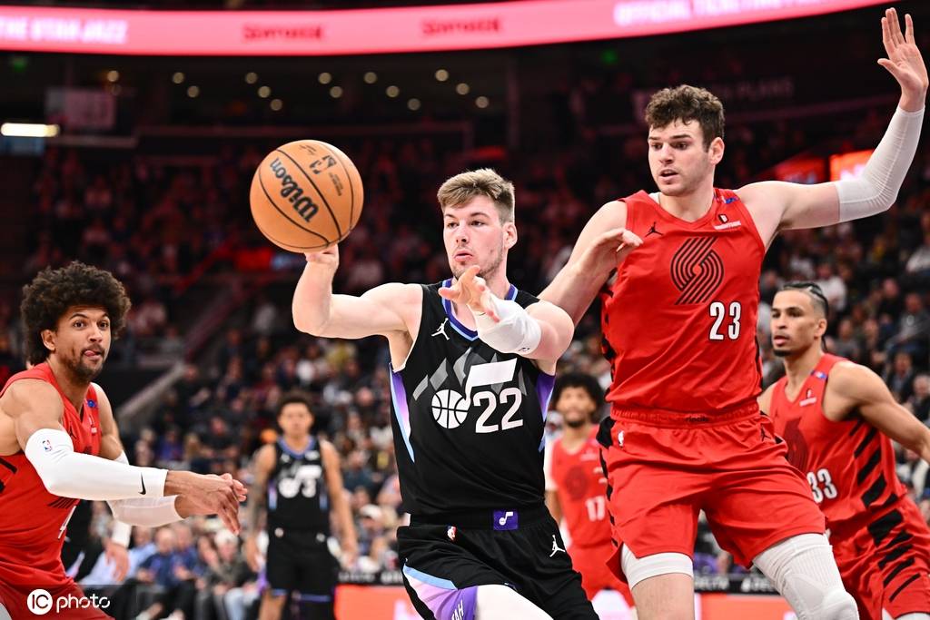 开拓者主场取胜,战胜爵士展现实力的简单介绍 开拓者主场取胜,战胜爵士展现实力的简单介绍