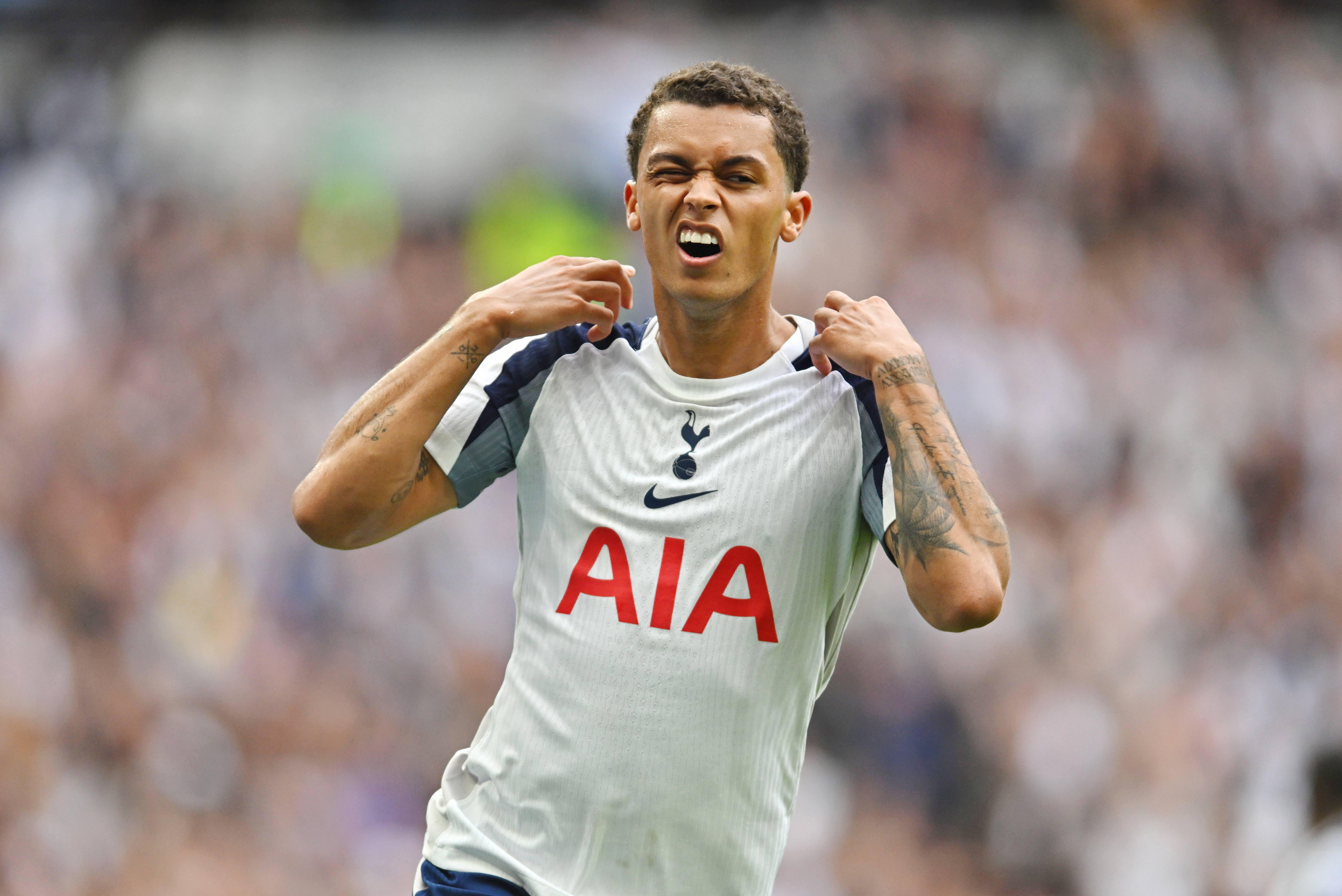 伯恩利队在主场比赛中完胜对手,实现三连胜的简单介绍 伯恩利队在主场比赛中完胜对手,实现三连胜的简单介绍