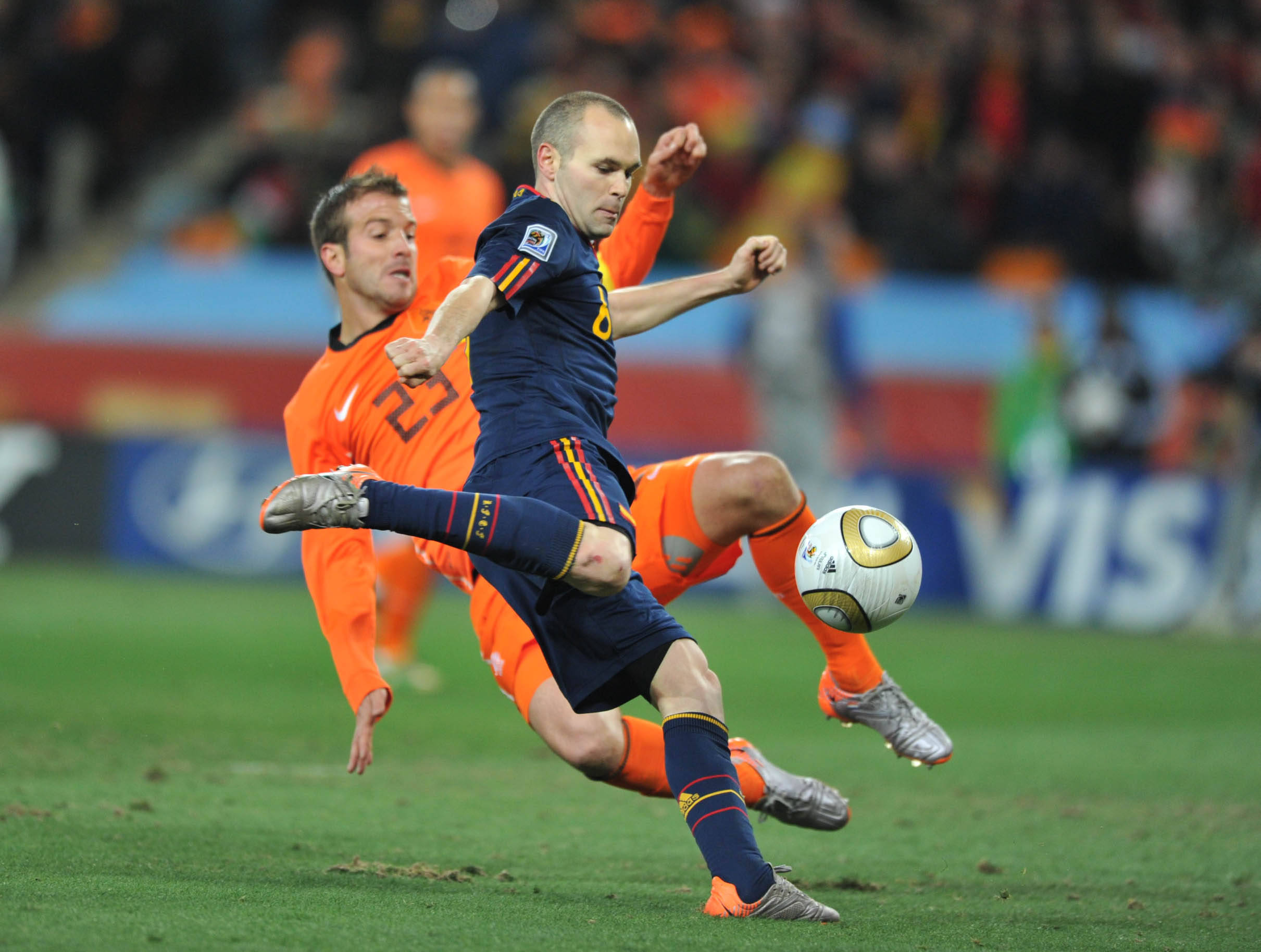 足球明星们的精彩对决,全情投入的瞬间 足球明星们的精彩对决,全情投入的瞬间