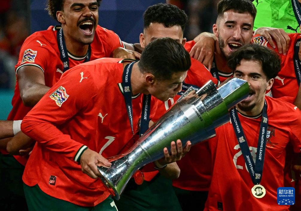 葡萄牙球队在欧洲联赛比赛中夺冠 葡萄牙球队在欧洲联赛比赛中夺冠
