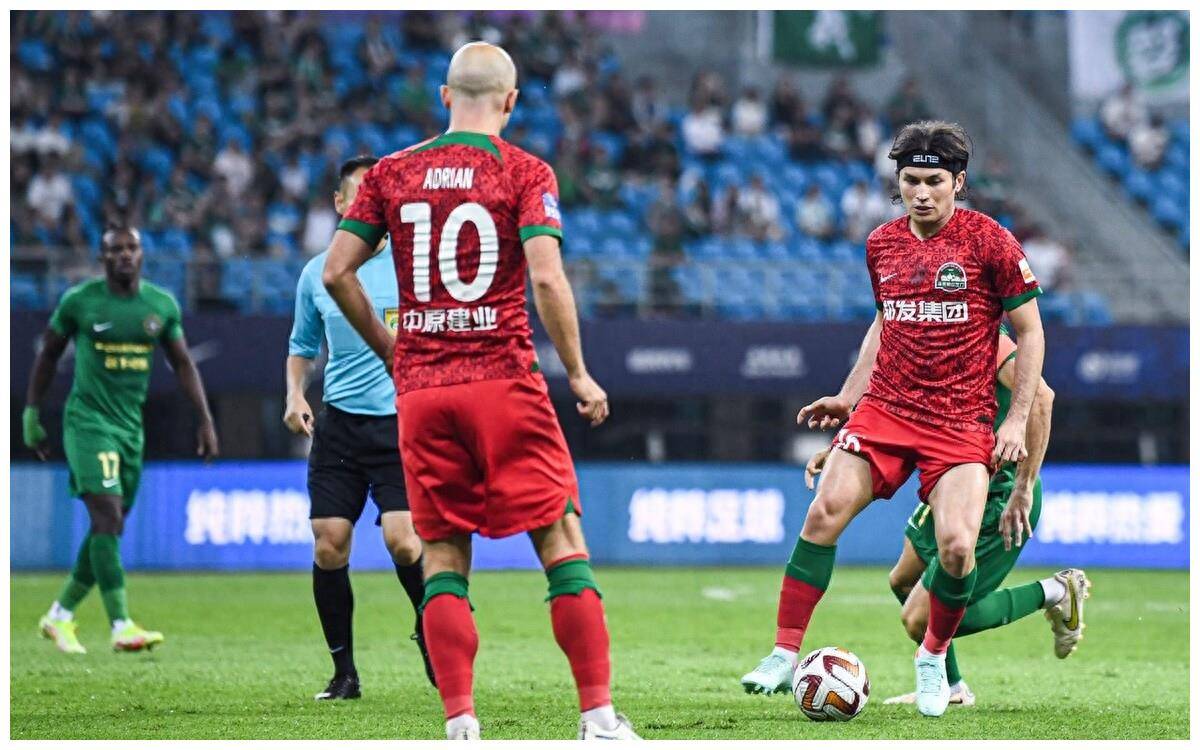 球队战术调整获得比赛中出人意料胜利 球队战术调整获得比赛中出人意料胜利