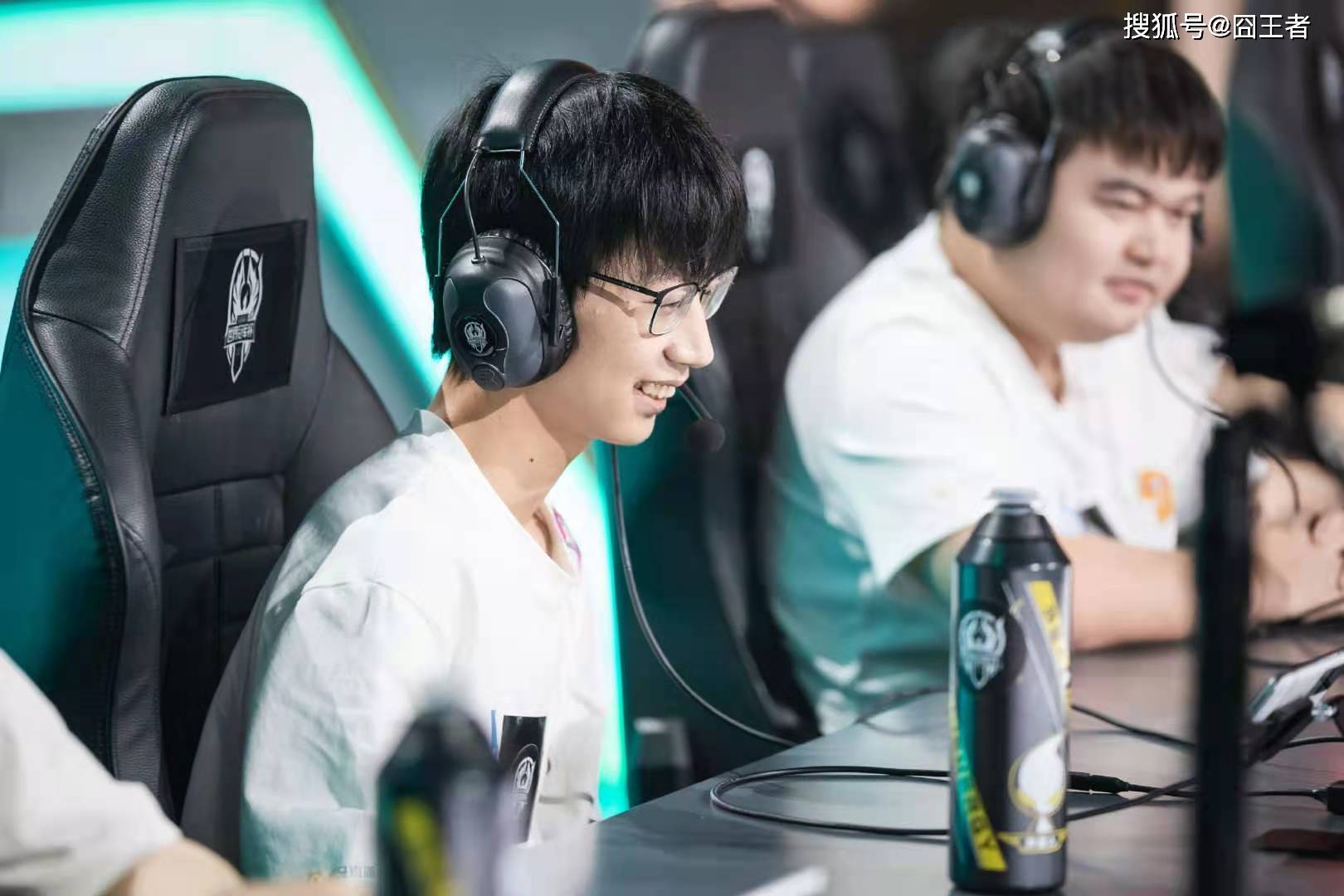 100T爆冷LGD,Selfmade高光表现的简单介绍 100T爆冷LGD,Selfmade高光表现的简单介绍