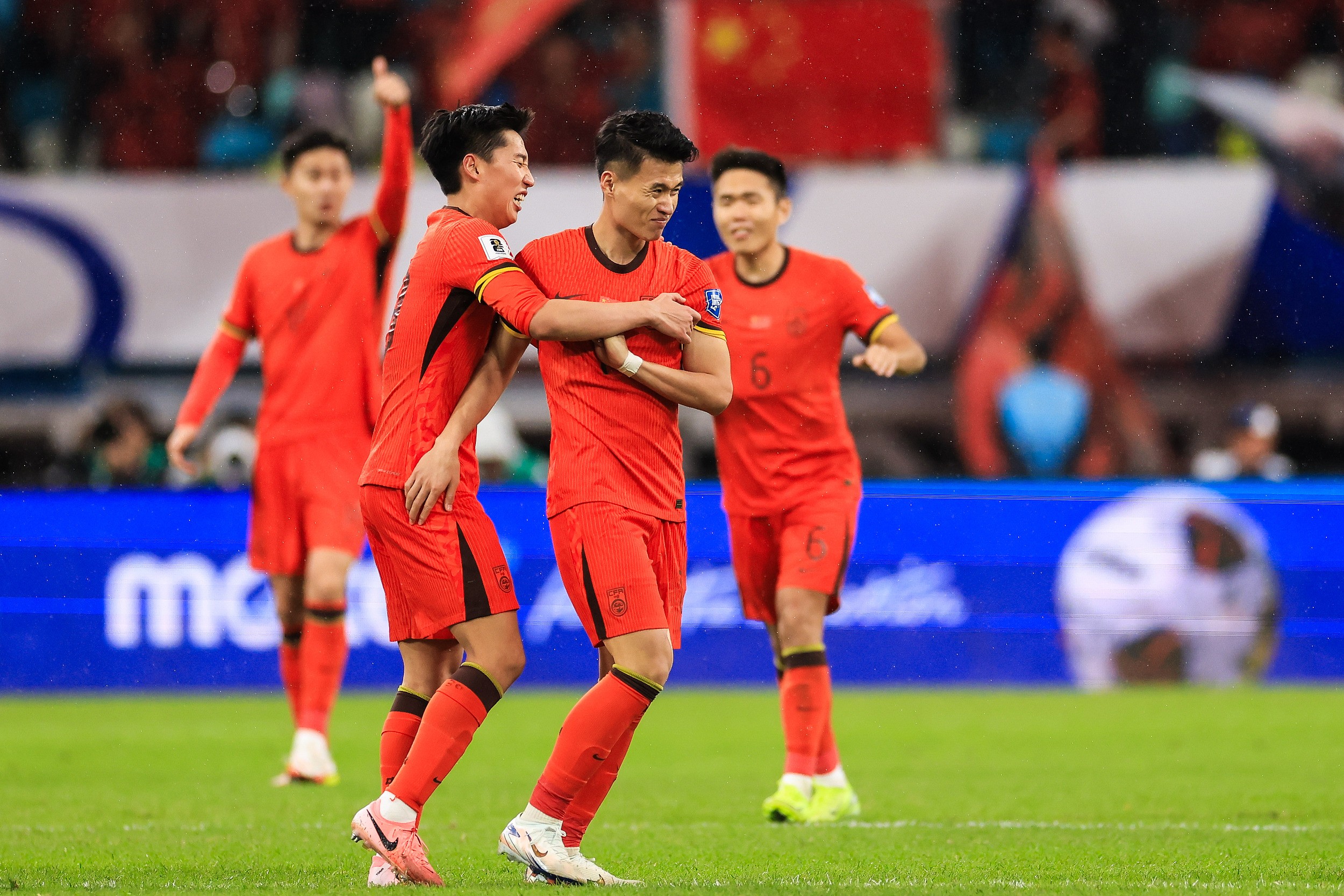 包含球员交流日益频繁,球队实力对比日益激烈的词条 包含球员交流日益频繁,球队实力对比日益激烈的词条