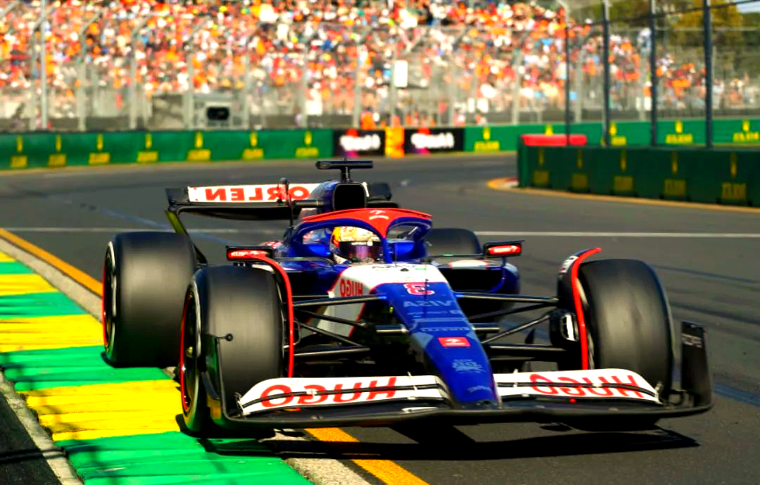 包含红牛二队逆转雷诺车队,塞恩斯关键制胜的词条 包含红牛二队逆转雷诺车队,塞恩斯关键制胜的词条