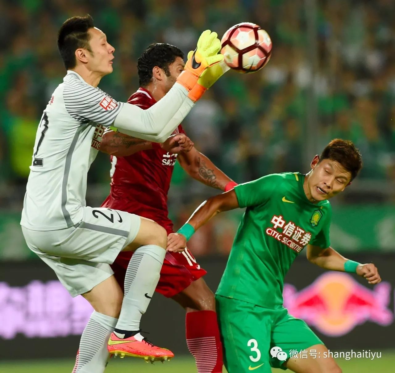 包含上海上港豪取三连胜,稳居积分榜第二的词条 包含上海上港豪取三连胜,稳居积分榜第二的词条