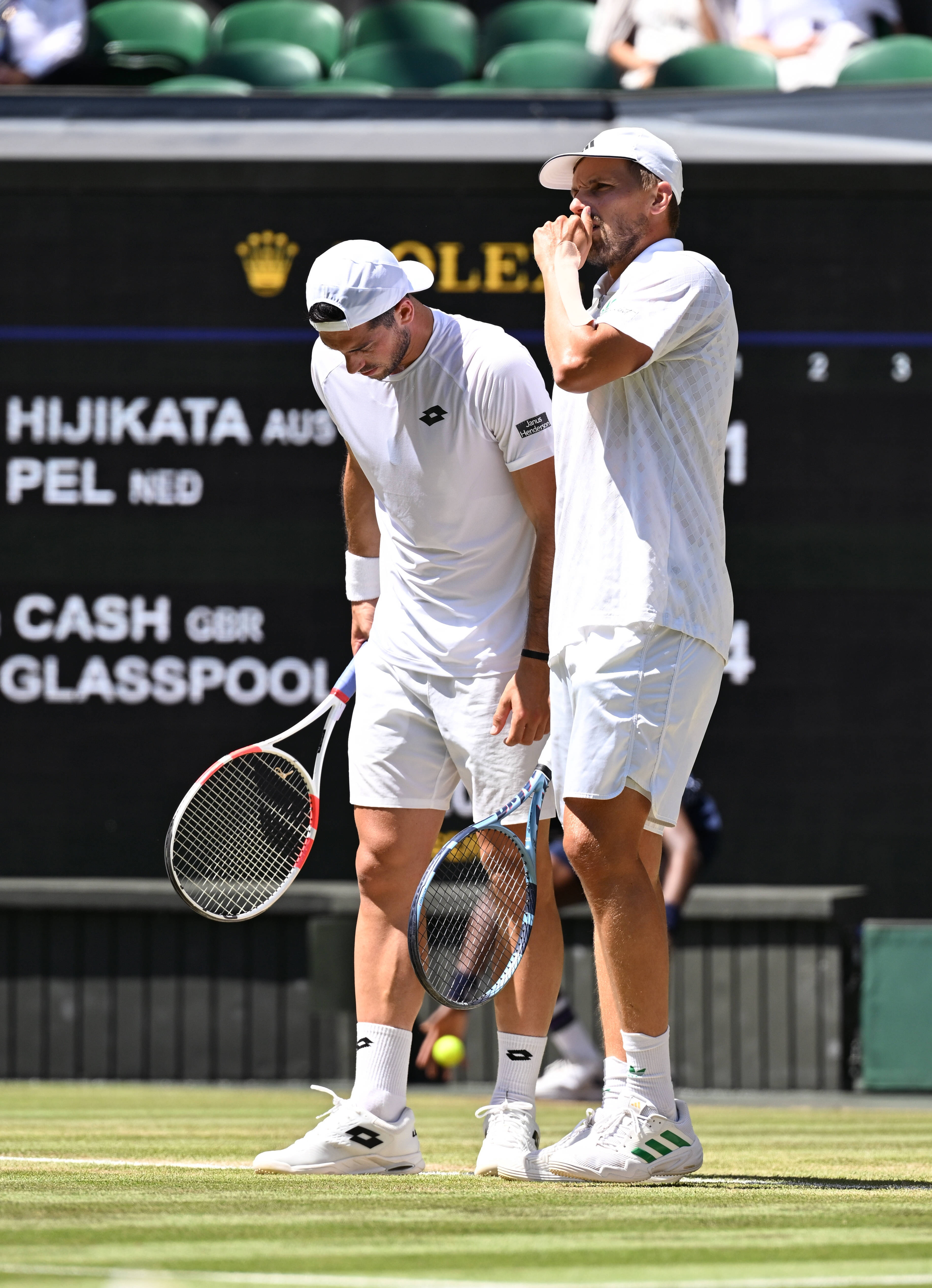 拉沃尔杯鏖战温网，西西帕斯点燃赛场的简单介绍