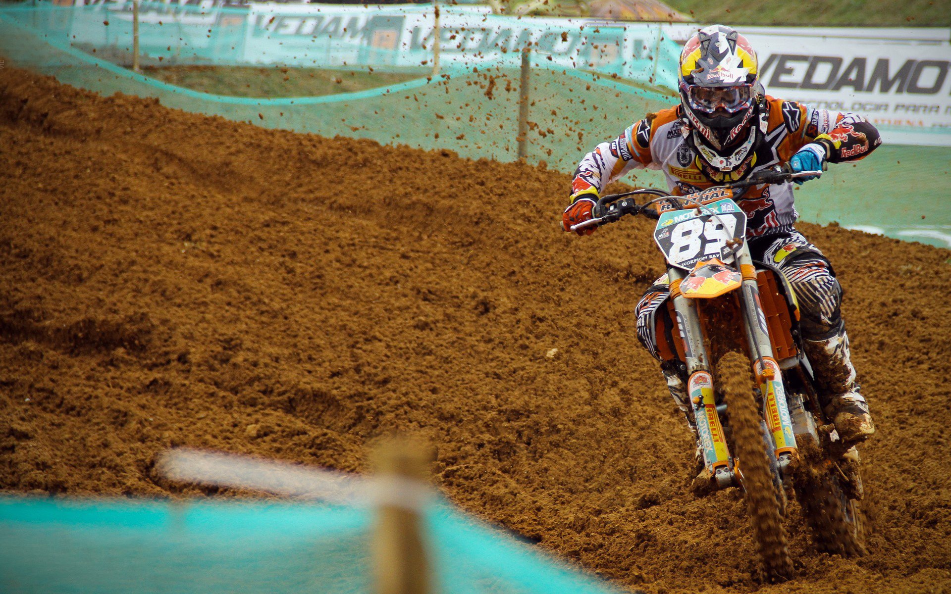 西甲国家德比之夜，霍勒迪的压制级表演如何改写历史